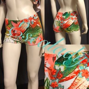 Sexy tropical floral short shorts